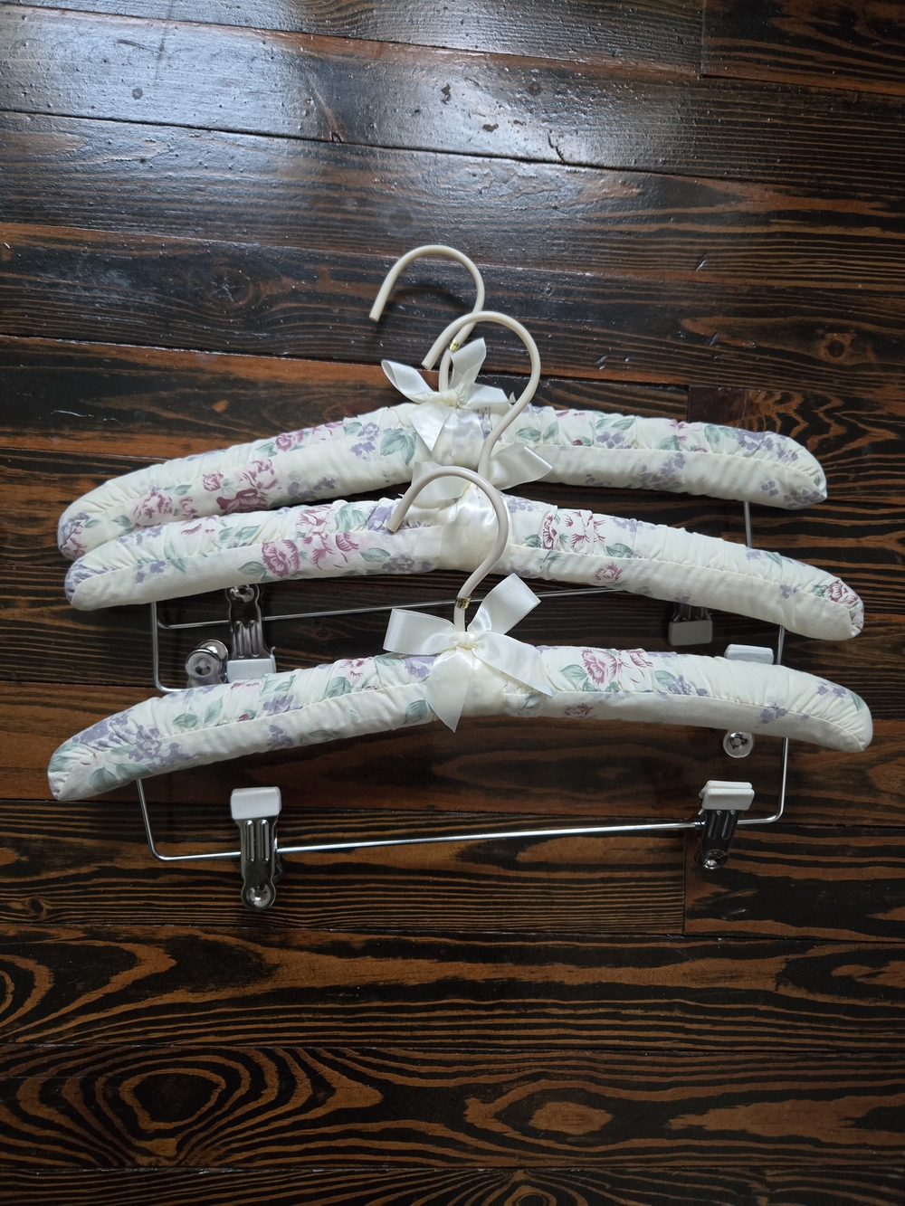 Vintage Cottagecore Floral Padded Hangers | Set of 5 | Satin Bows Shabby Chic - Picture 2 of 9